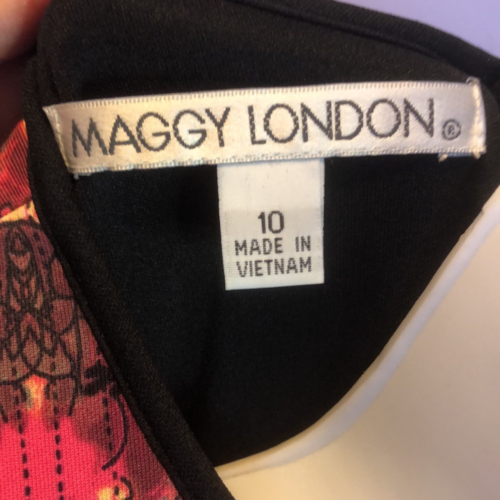MAGGY LONDON SCUBA STYLE GEOMETRIC PRINT DRESS • BLACK/RED/PINK • sz 10 • NWOT - Picture 9 of 12